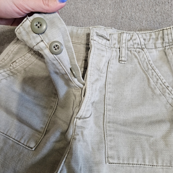 Shorts - Picture 4 of 6